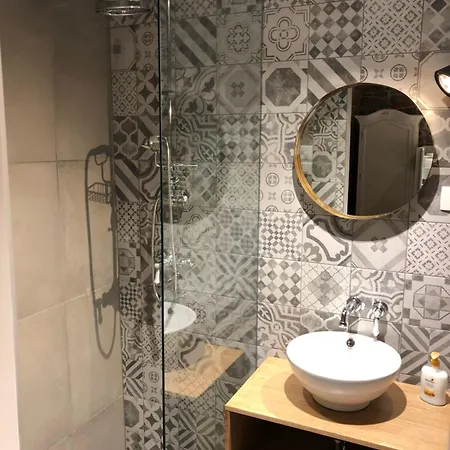 Szálloda Robida & *