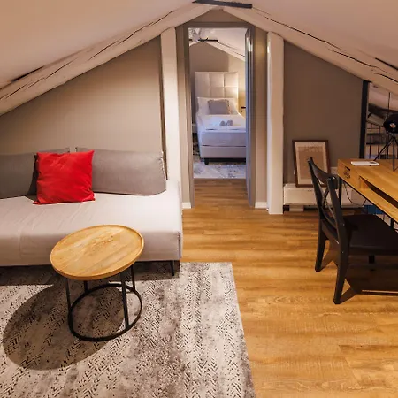 Hotel Robida &