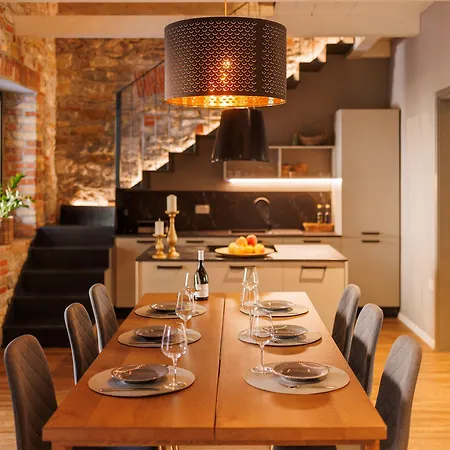 Szálloda Robida & *